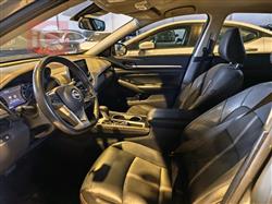 نيسان ألتيما